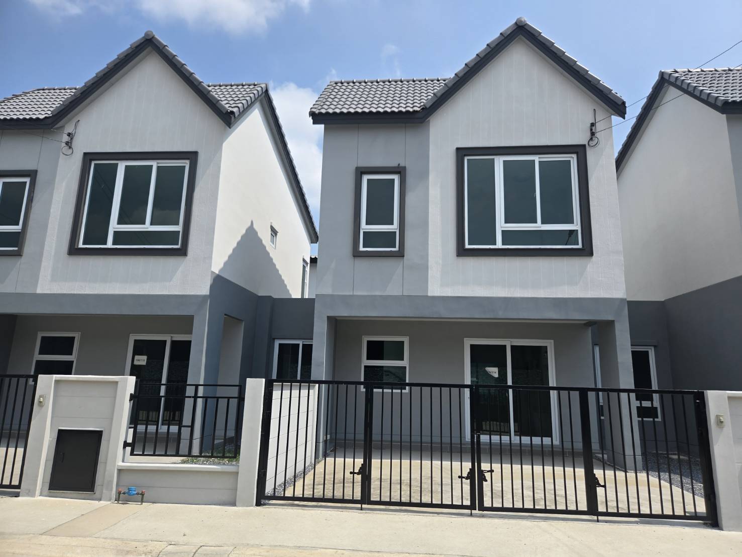 บ้านมือ 1 โครงการเซนส์ บางนา ทำเลซอยกิ่งแก้ว ใกล้สนามบินสุวรรณภูมิ Sense Bangna – Suvarnabhumi (หลังสุดท้ายก่อนปิดเฟส)